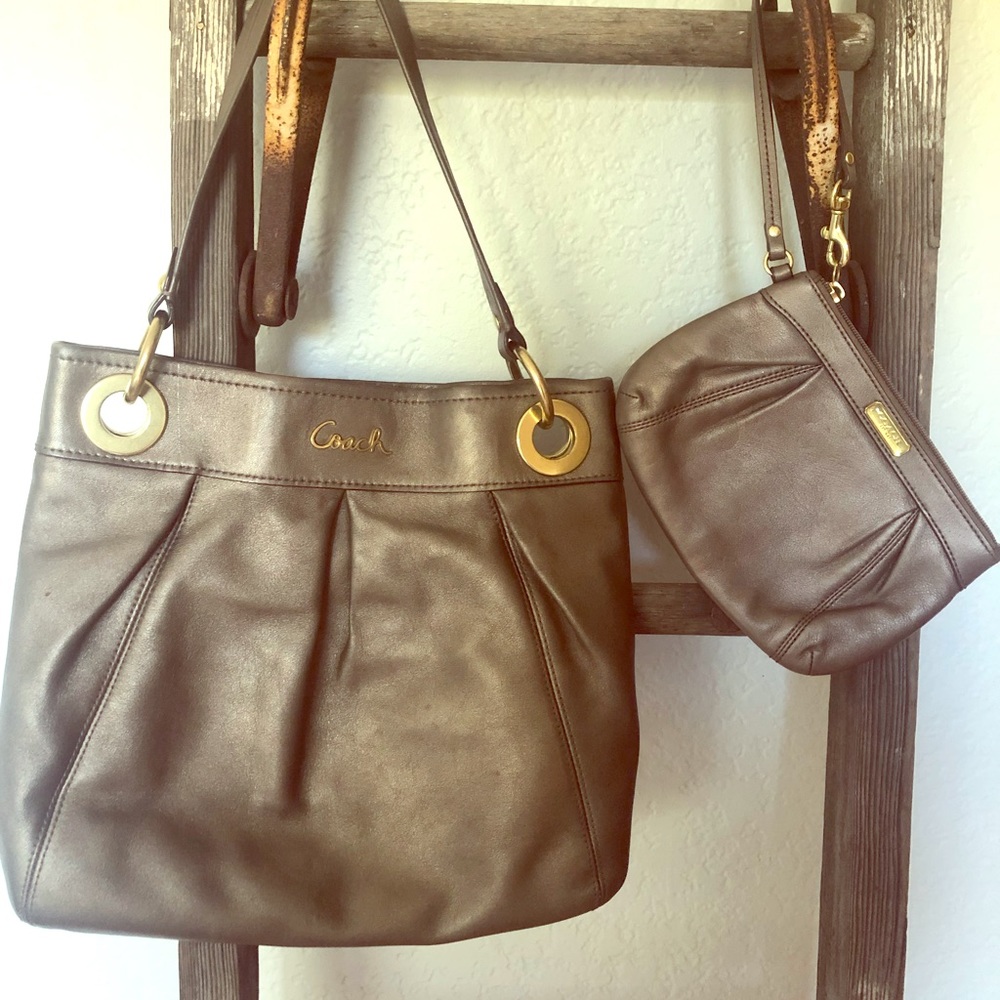 Matching purse and wristlet
